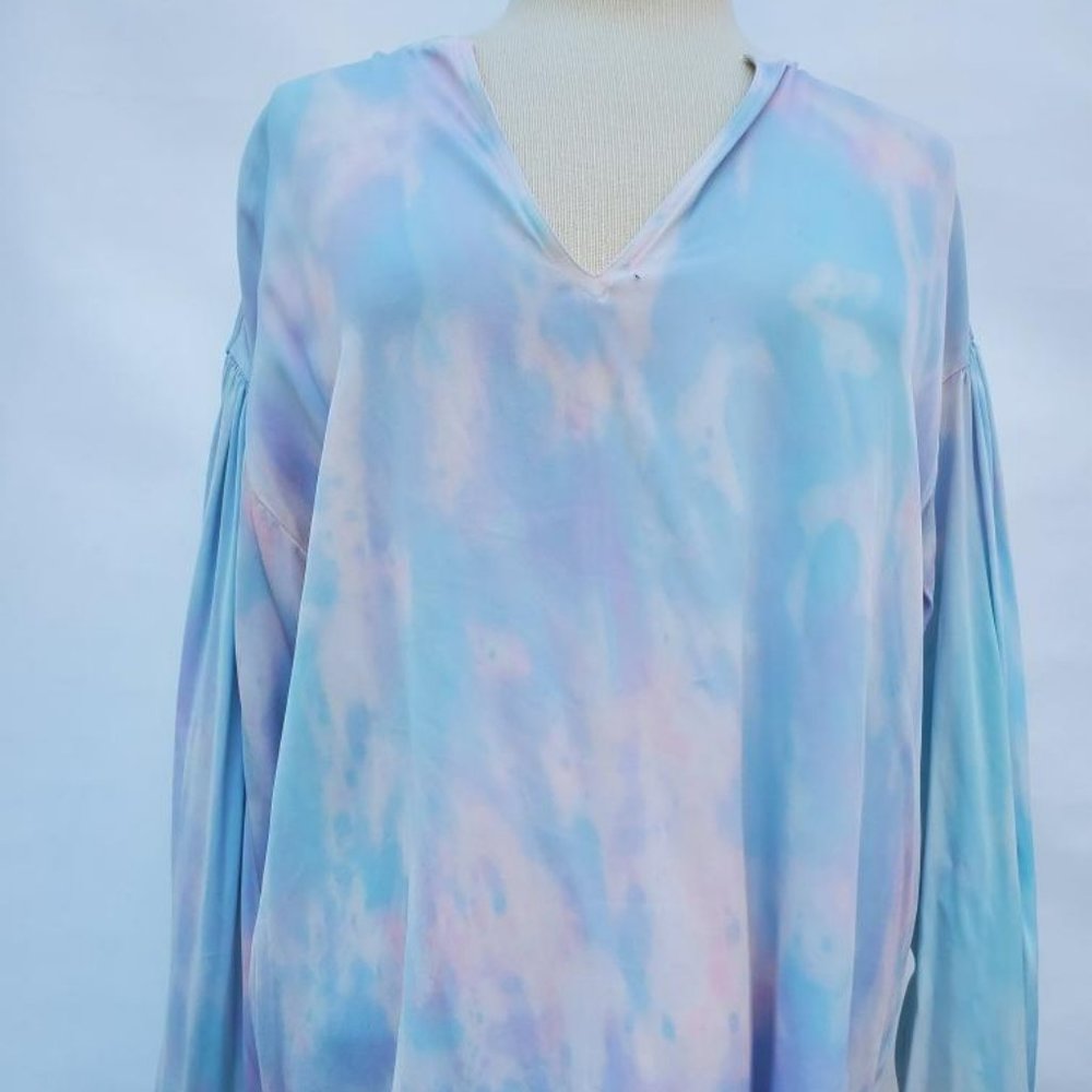 NEW Vince Silk Shirt Vneck pink white purple blue painted flower medium large XL